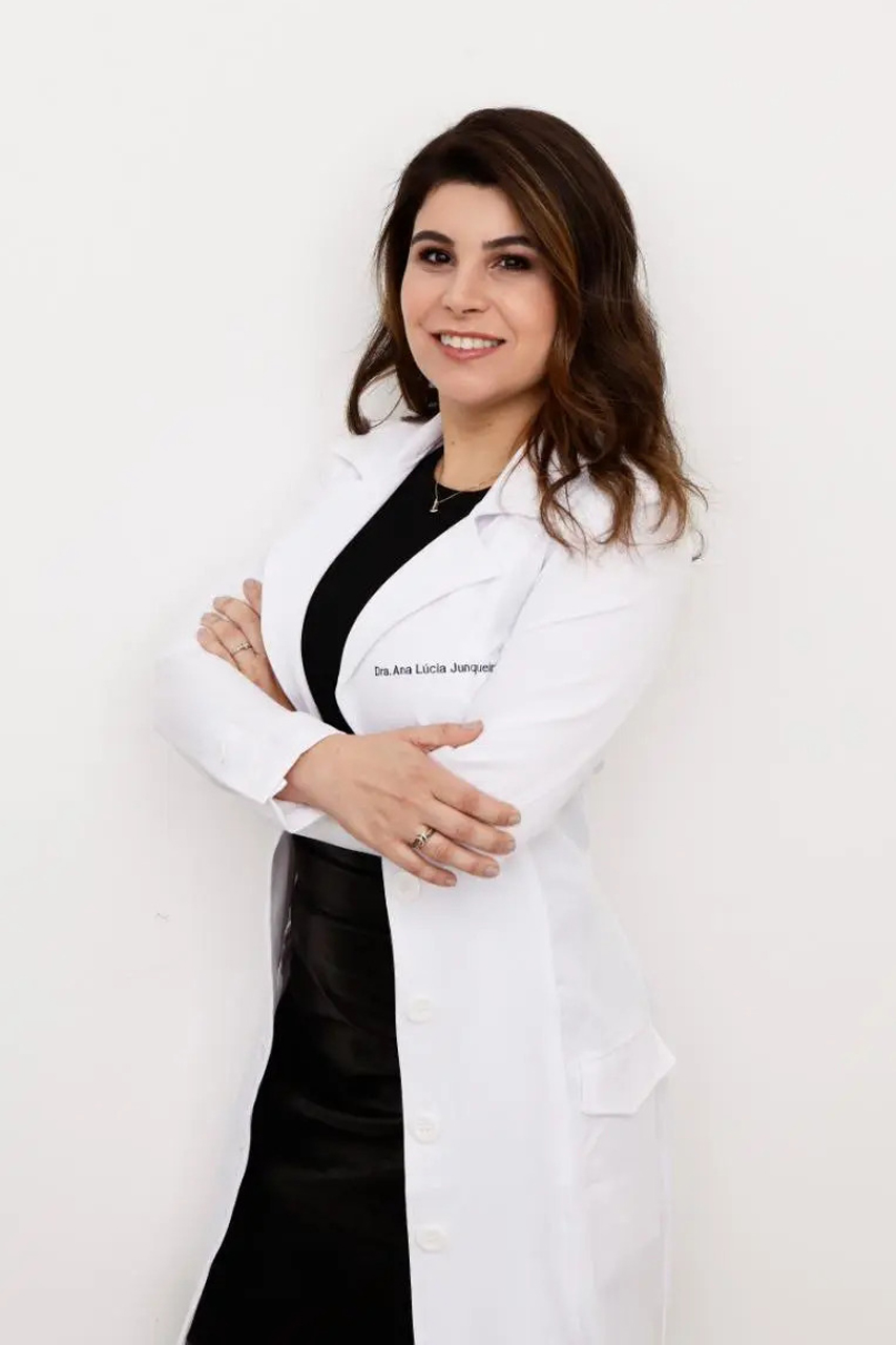 Dra Ana Lúcia Junqueira